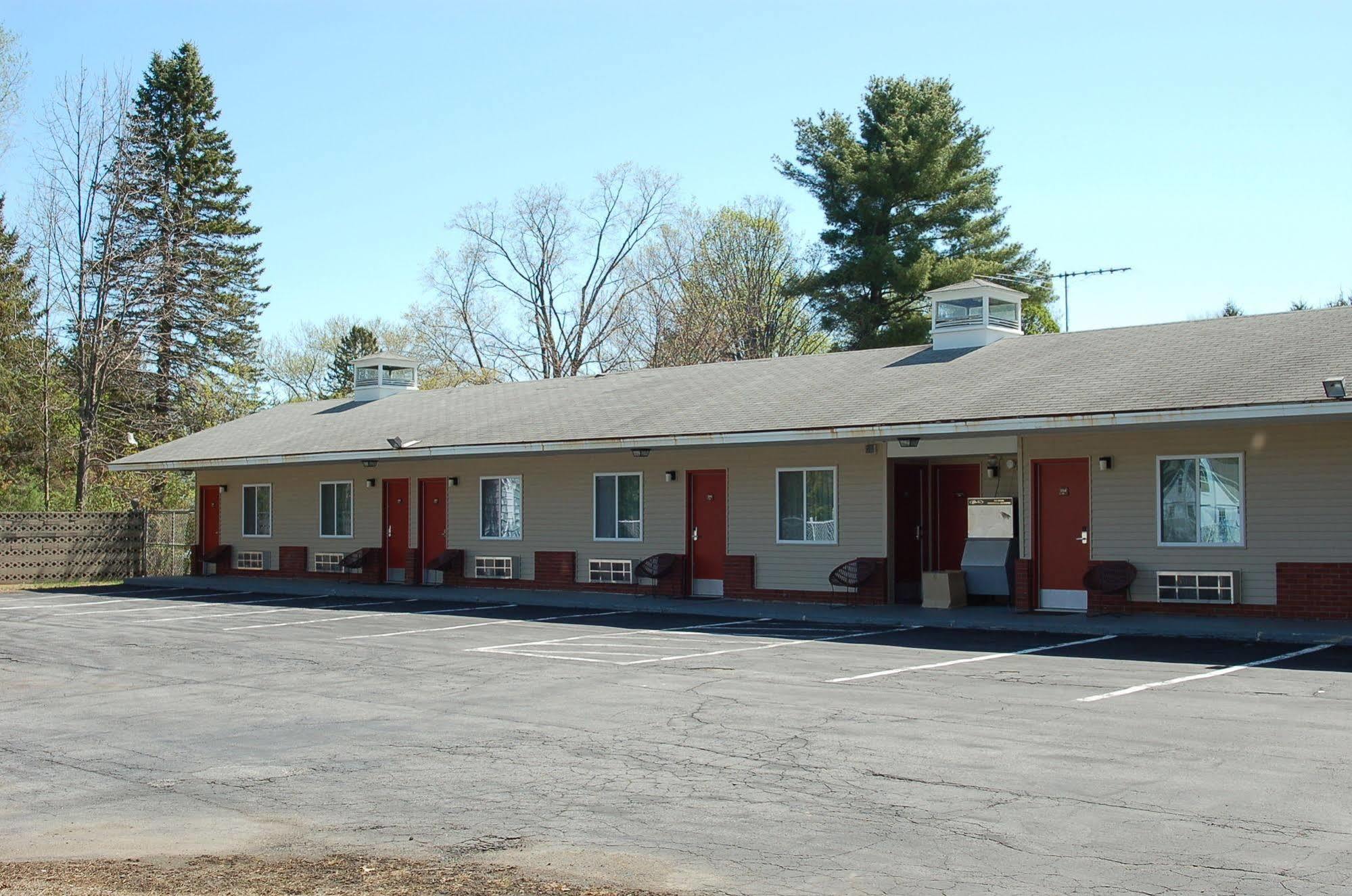 Blue Sky Inn Glens Falls-Saratoga-Lake George Zewnętrze zdjęcie