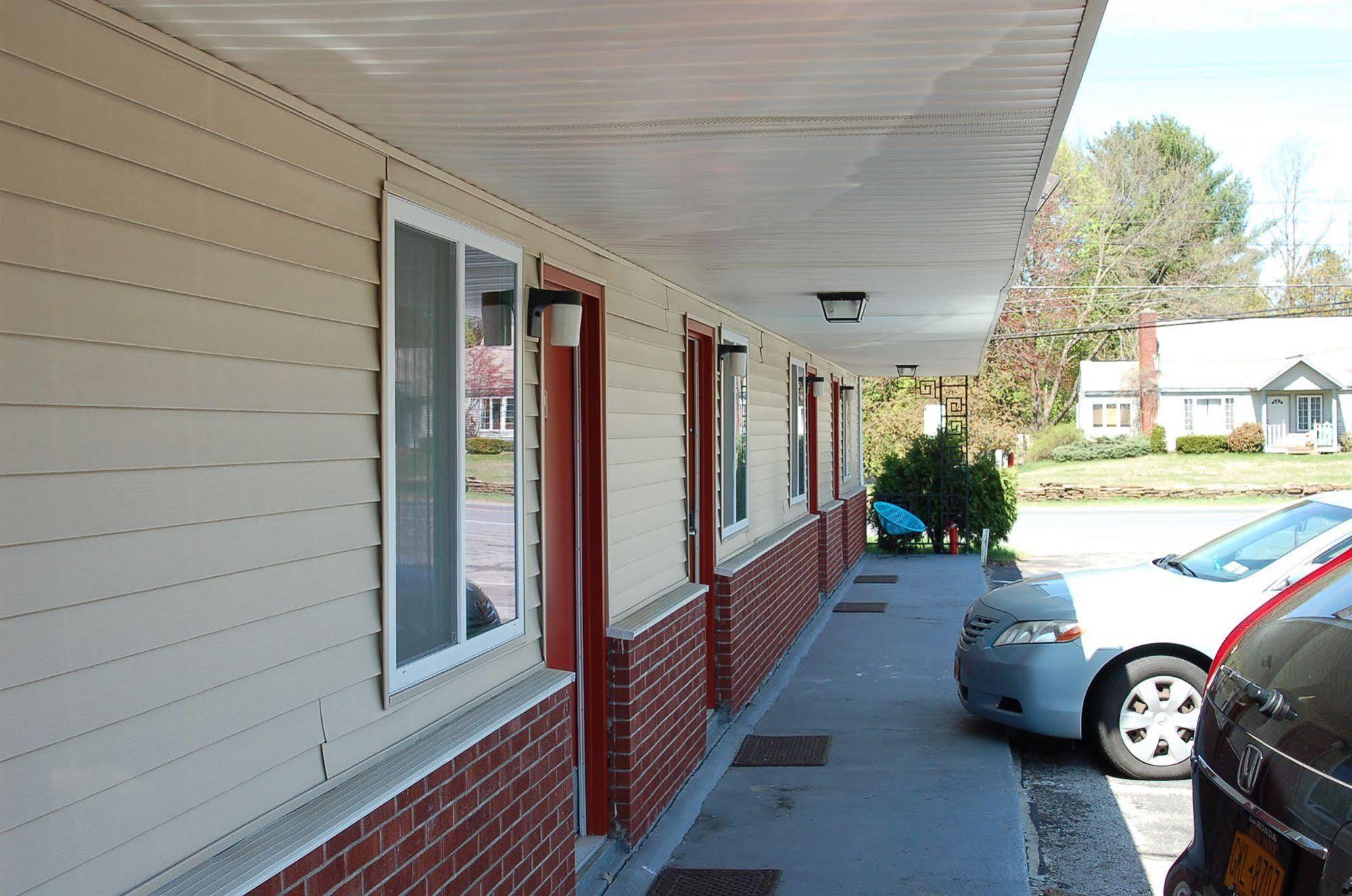 Blue Sky Inn Glens Falls-Saratoga-Lake George Zewnętrze zdjęcie