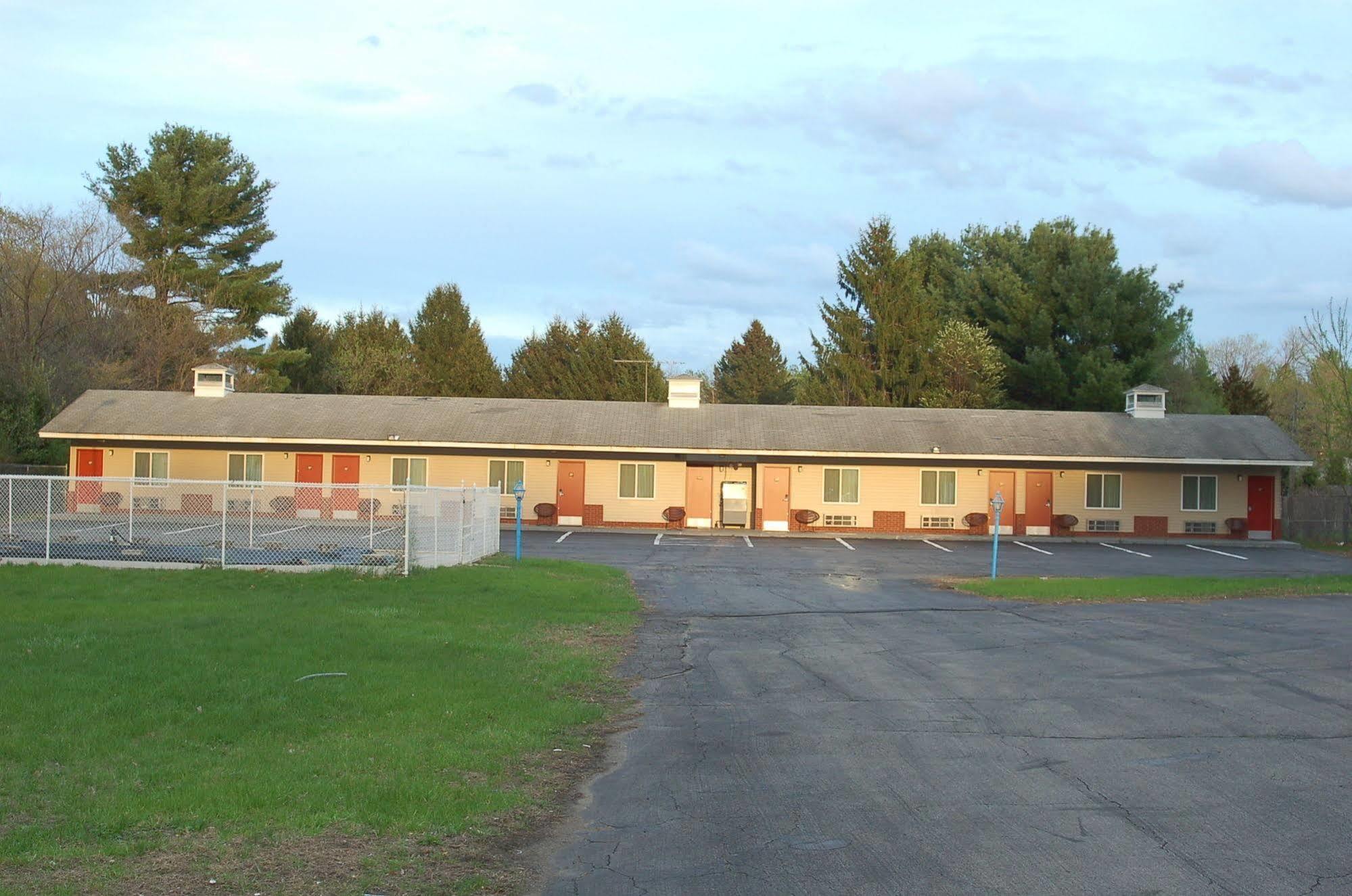 Blue Sky Inn Glens Falls-Saratoga-Lake George Zewnętrze zdjęcie